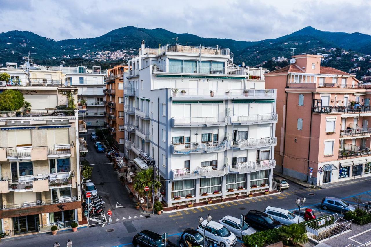 Hotel West End Alassio Exterior photo